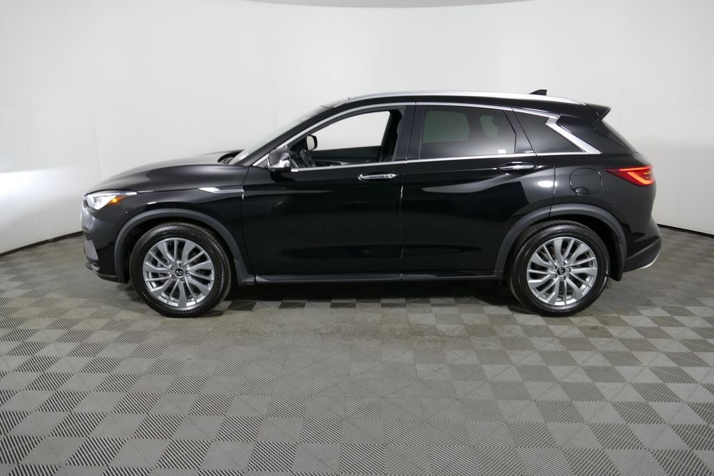 2023 INFINITI QX50 LUXE