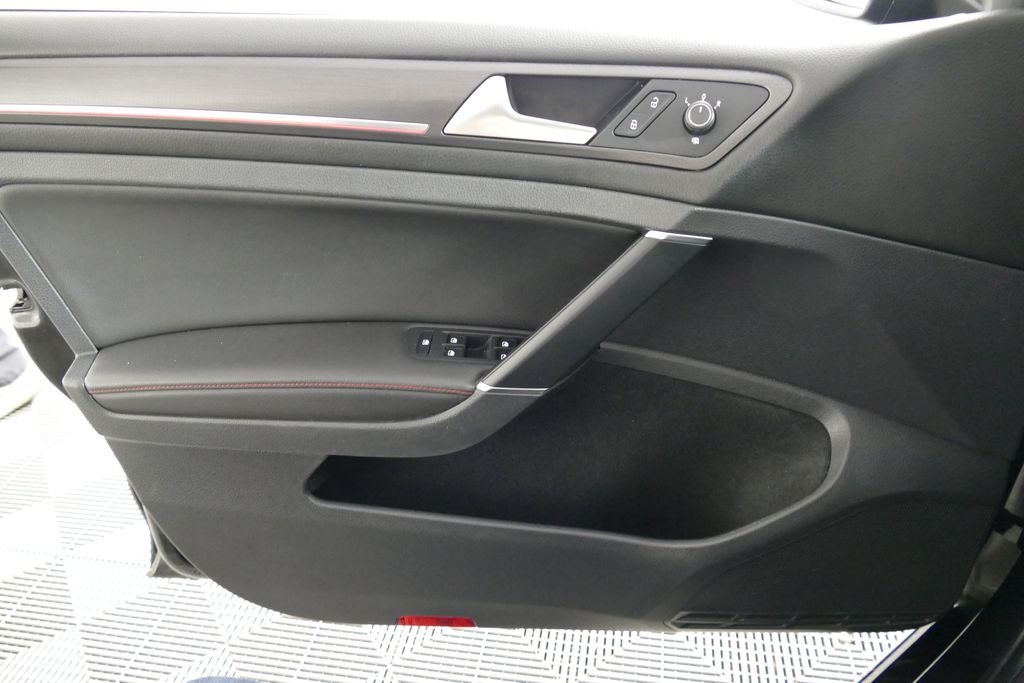 2020 Volkswagen Golf GTI 2.0T SE