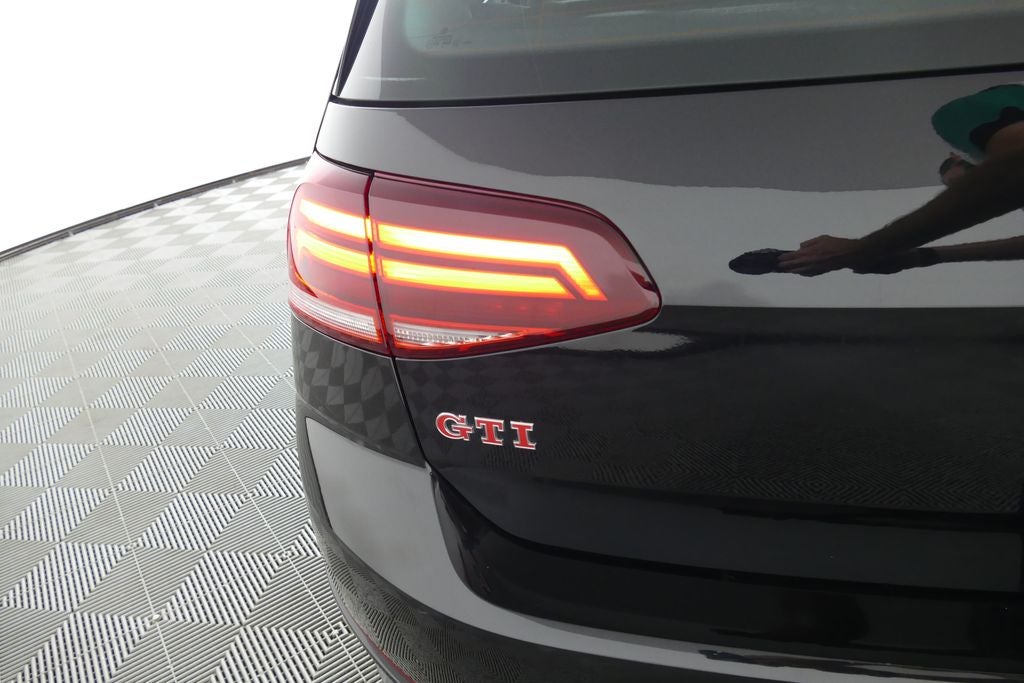 2020 Volkswagen Golf GTI 2.0T SE