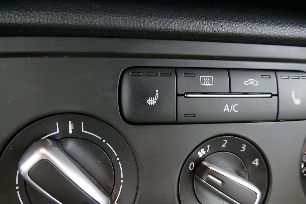 2015 Volkswagen Beetle 1.8T Classic