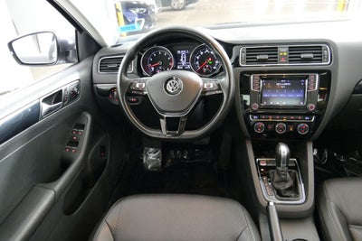 2017 Volkswagen Jetta 1.8T SEL