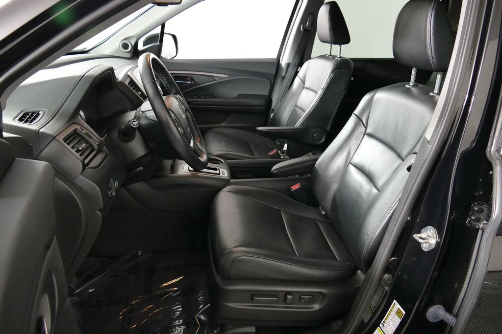 2016 Honda Pilot EX-L w/Rear Entertainment System