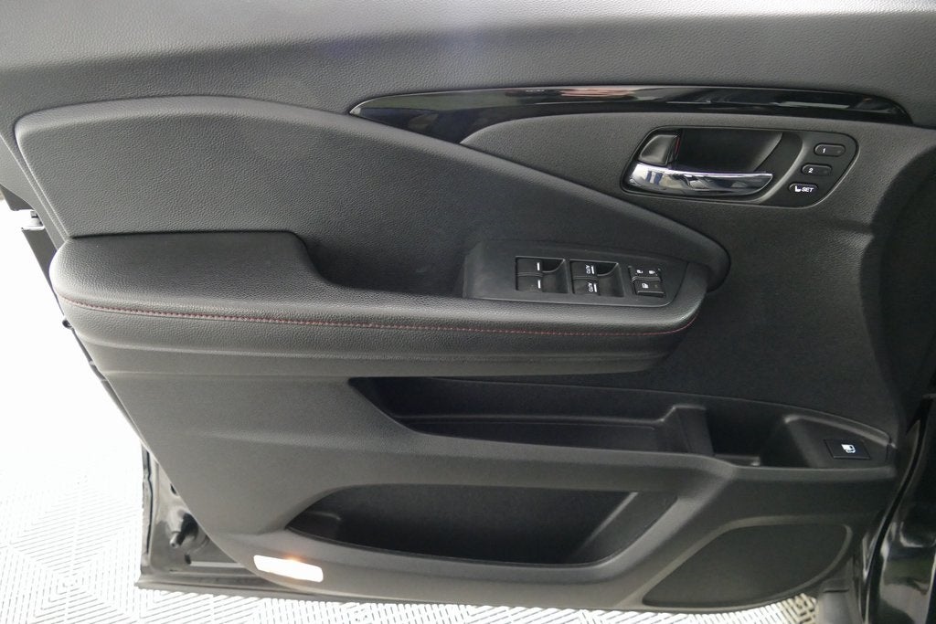 2022 Honda Ridgeline Black Edition