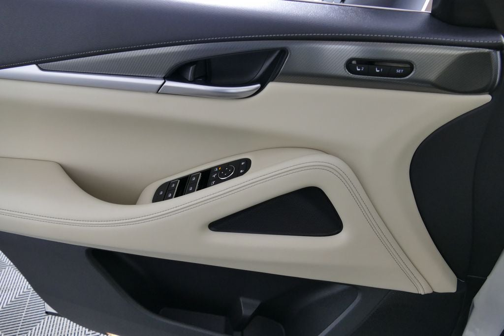2024 INFINITI QX60 LUXE
