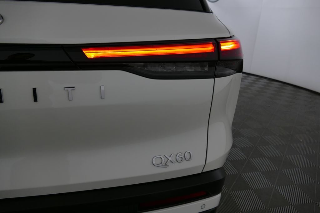 2024 INFINITI QX60 LUXE