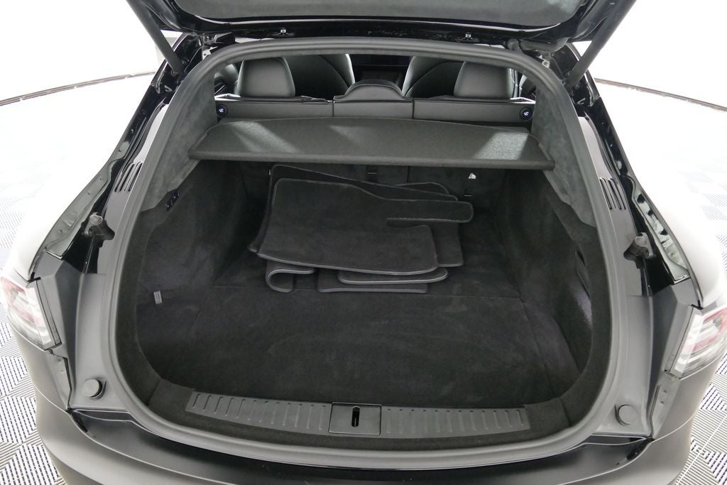 2023 Tesla Model S Plaid