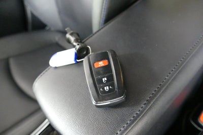 2016 Toyota Prius Three Touring