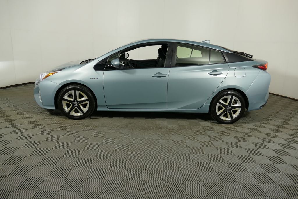 2016 Toyota Prius Three Touring