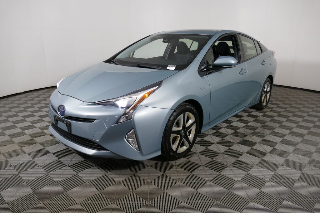 2016 Toyota Prius Three Touring