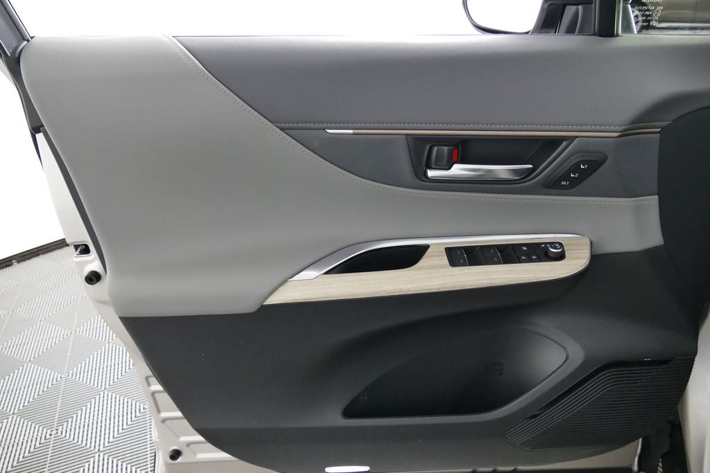 2023 Toyota Venza XLE