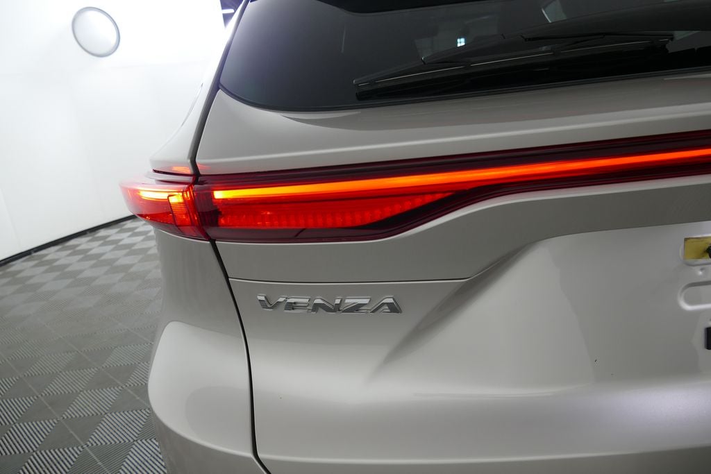 2023 Toyota Venza XLE