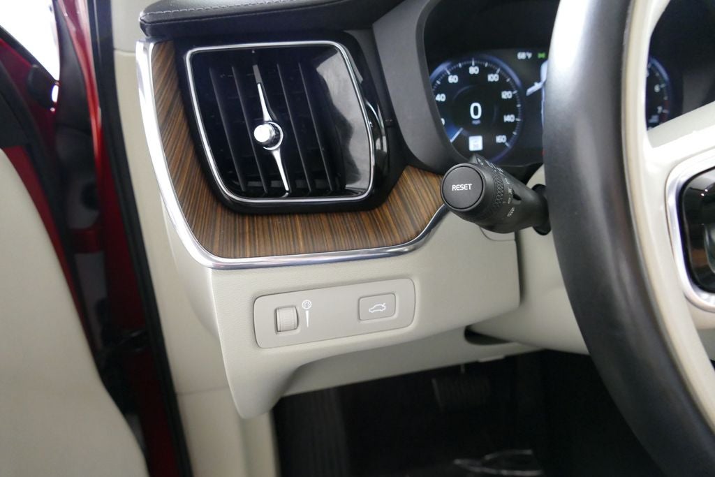 2019 Volvo XC60 T5 Inscription