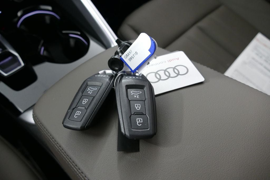 2025 Audi Q5 2.0T Premium quattro