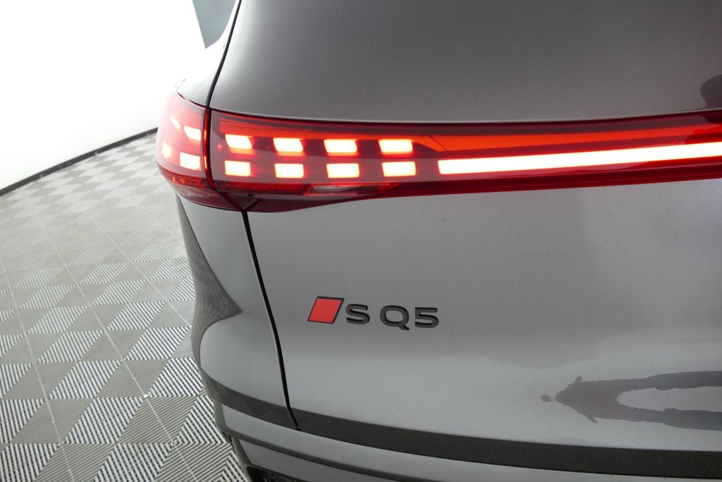 2026 Audi SQ5 Premium Plus quattro
