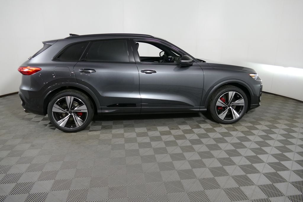 2026 Audi SQ5 Premium Plus quattro