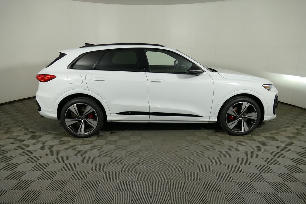 2026 Audi SQ5 Premium Plus quattro
