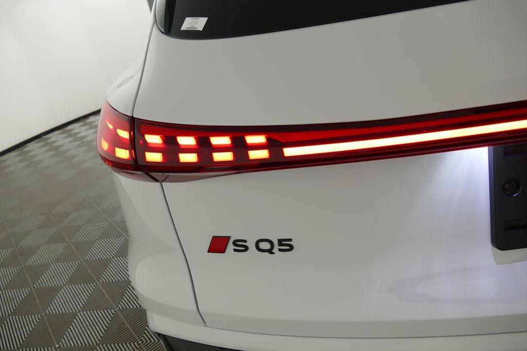2026 Audi SQ5 Premium Plus quattro