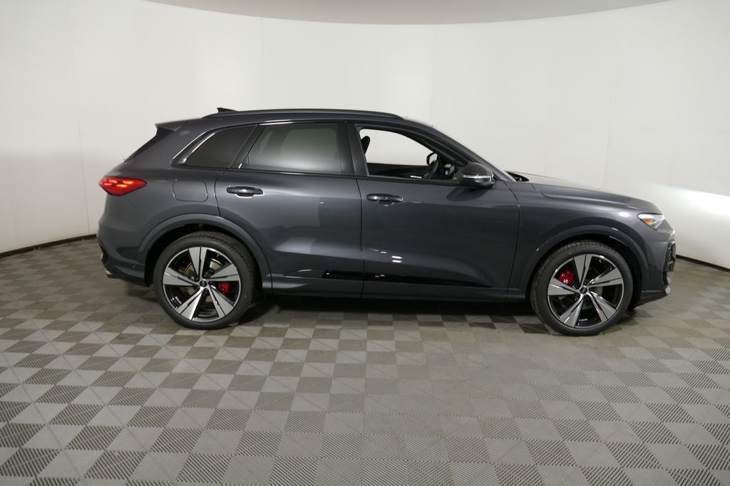 2026 Audi SQ5 Premium Plus quattro