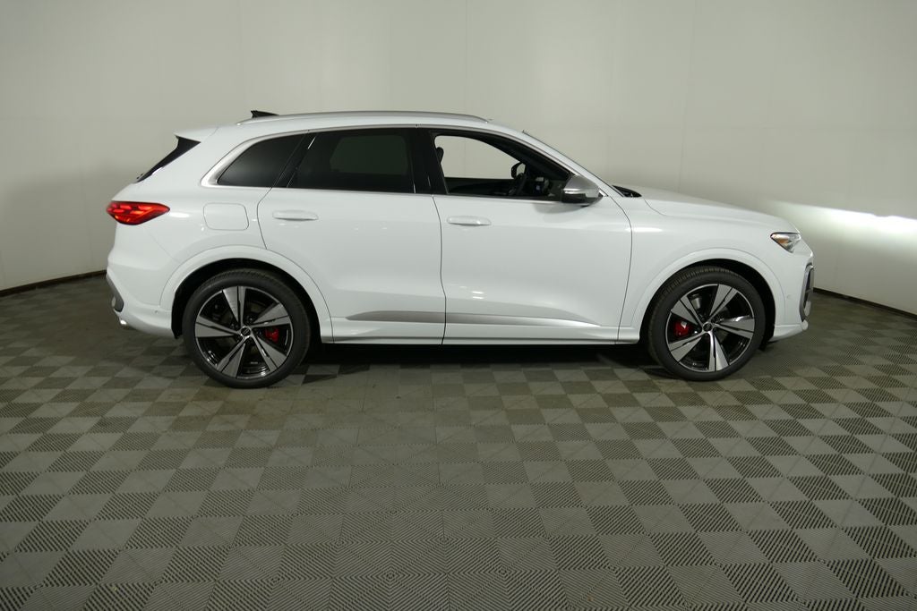 2026 Audi SQ5 Premium Plus quattro