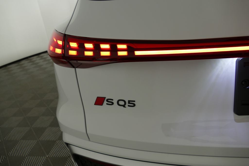2026 Audi SQ5 Premium Plus quattro
