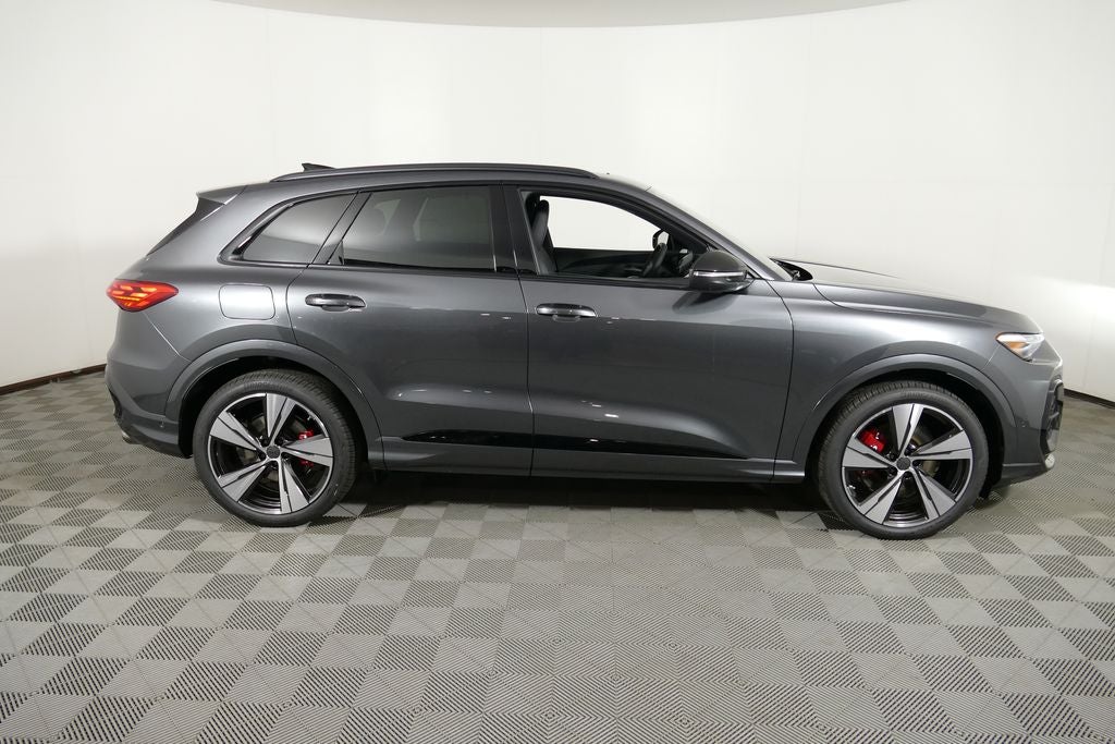 2026 Audi SQ5 Premium Plus quattro