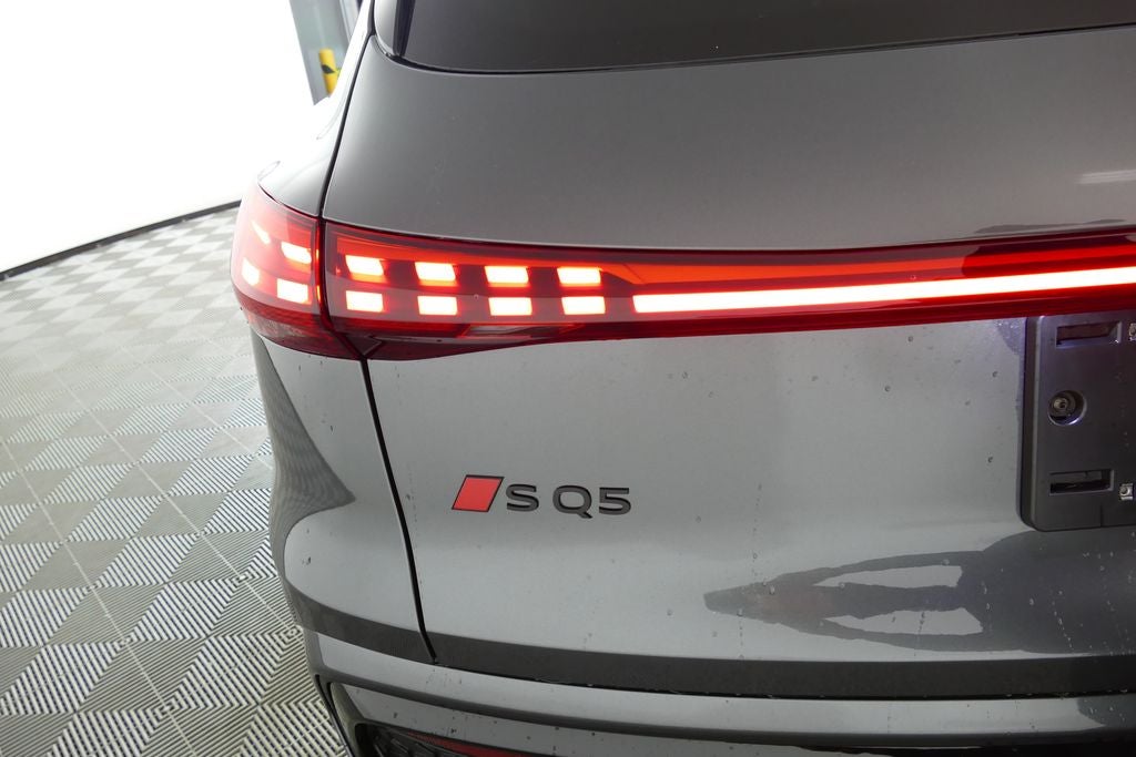 2026 Audi SQ5 Premium Plus quattro