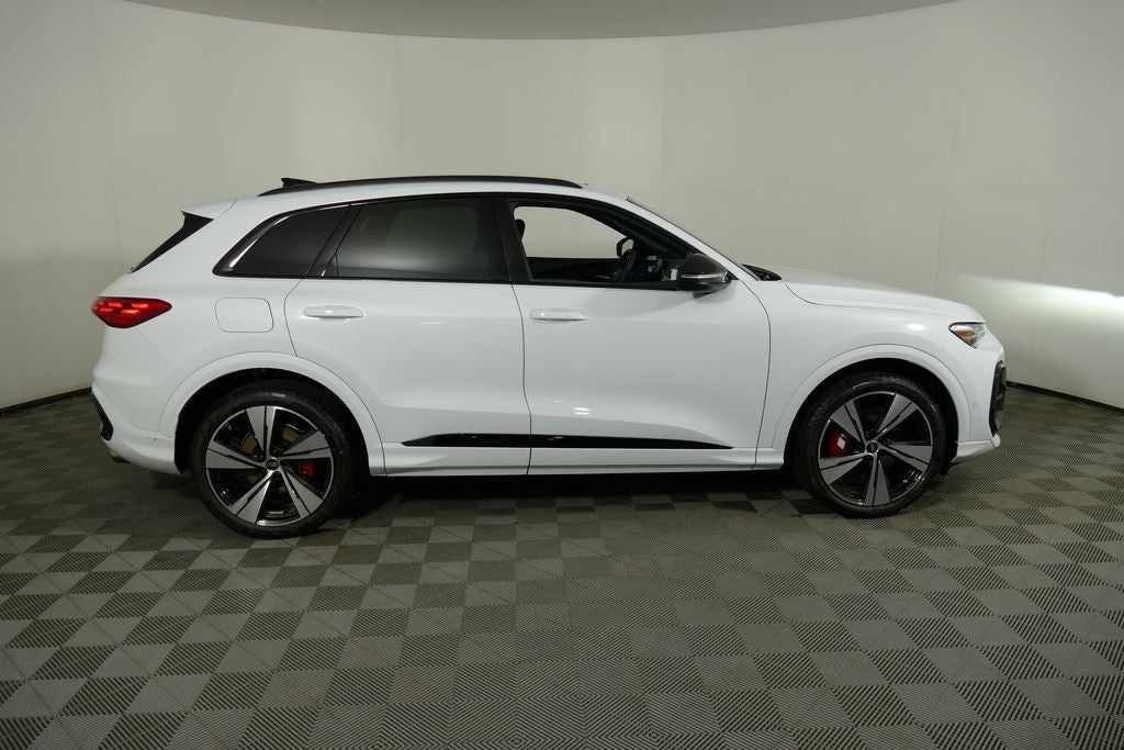 2026 Audi SQ5 Premium Plus quattro