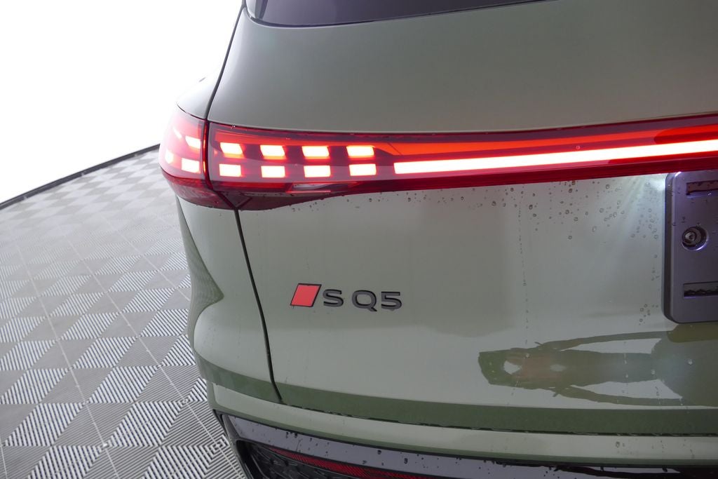 2026 Audi SQ5 Premium Plus quattro