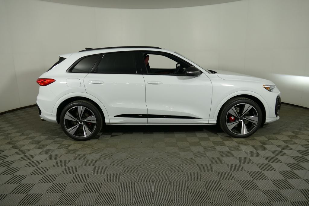 2026 Audi SQ5 Premium Plus quattro