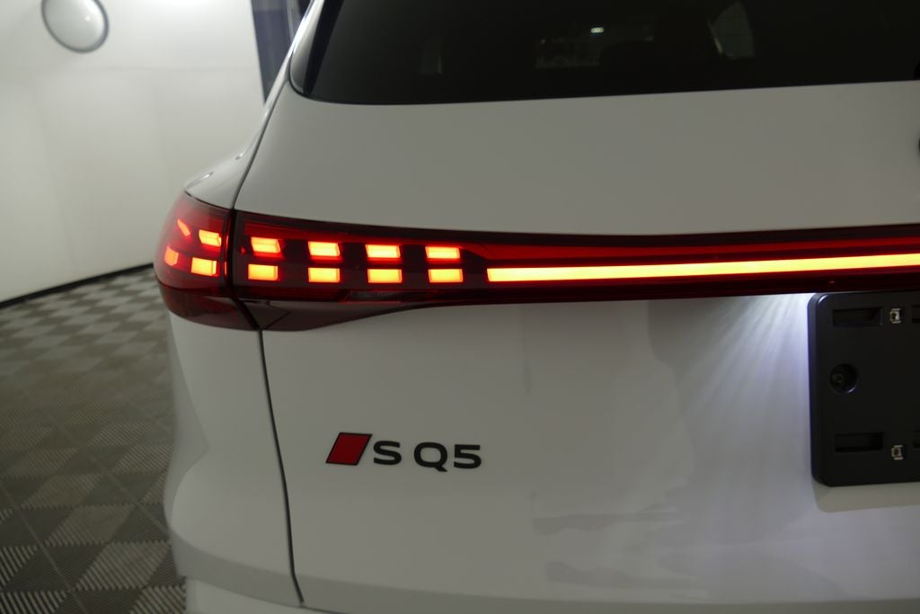 2026 Audi SQ5 Premium Plus quattro