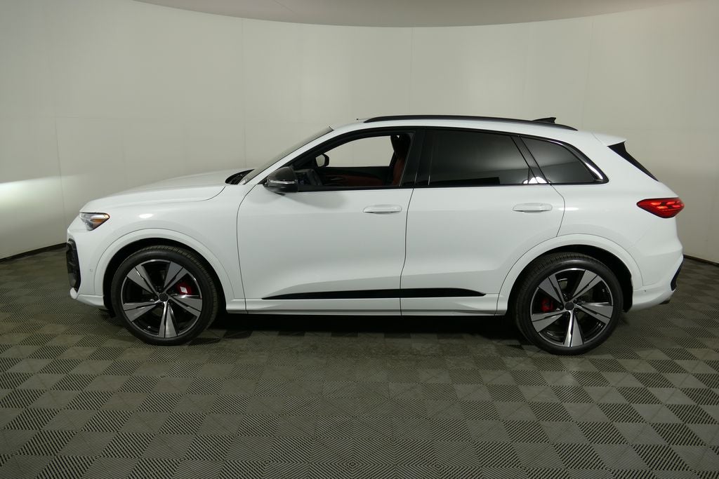 2026 Audi SQ5 Premium Plus quattro