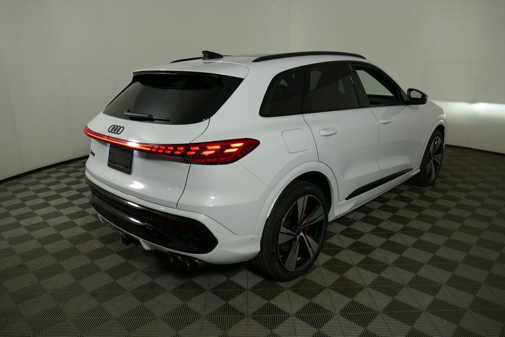 2026 Audi SQ5 Premium Plus quattro