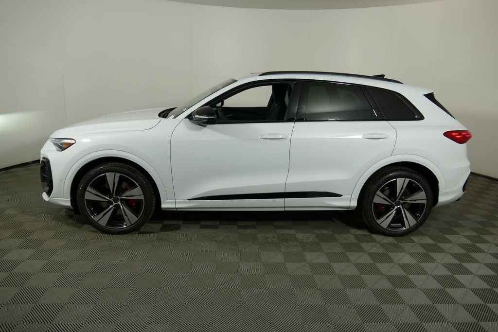 2026 Audi SQ5 Premium Plus quattro