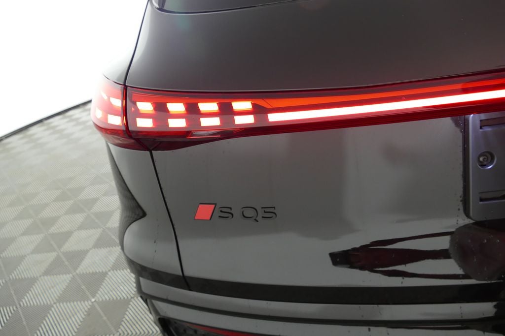 2026 Audi SQ5 Premium Plus quattro