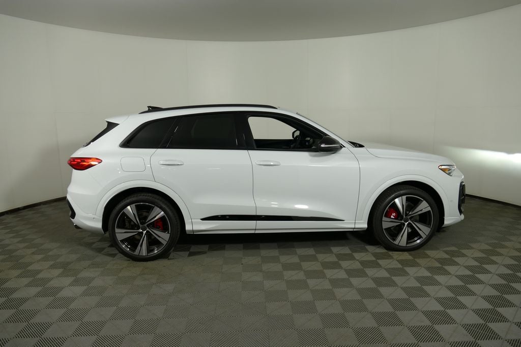 2026 Audi SQ5 Premium Plus quattro