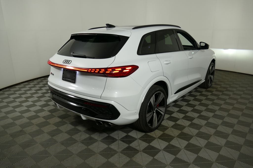 2026 Audi SQ5 Premium Plus quattro