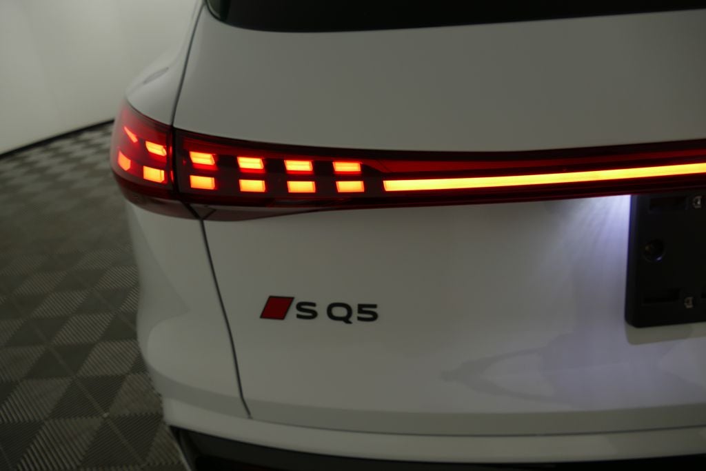 2026 Audi SQ5 Premium Plus quattro