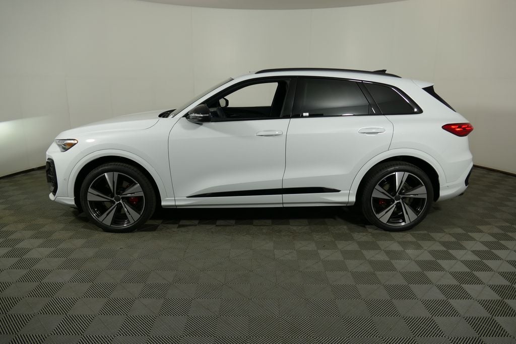 2026 Audi SQ5 Premium Plus quattro