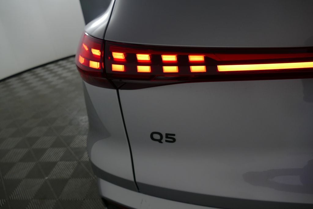 2026 Audi Q5 2.0T Premium Plus quattro