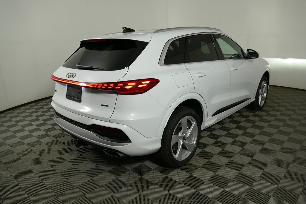 2026 Audi Q5 2.0T Premium Plus quattro