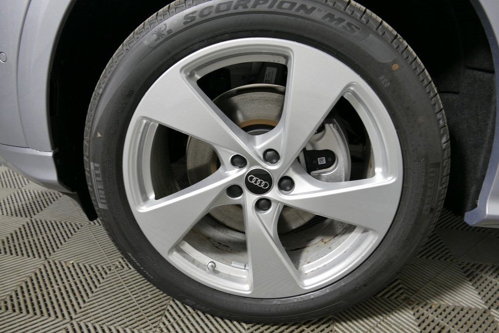 2025 Audi Q5 2.0T Premium Plus quattro