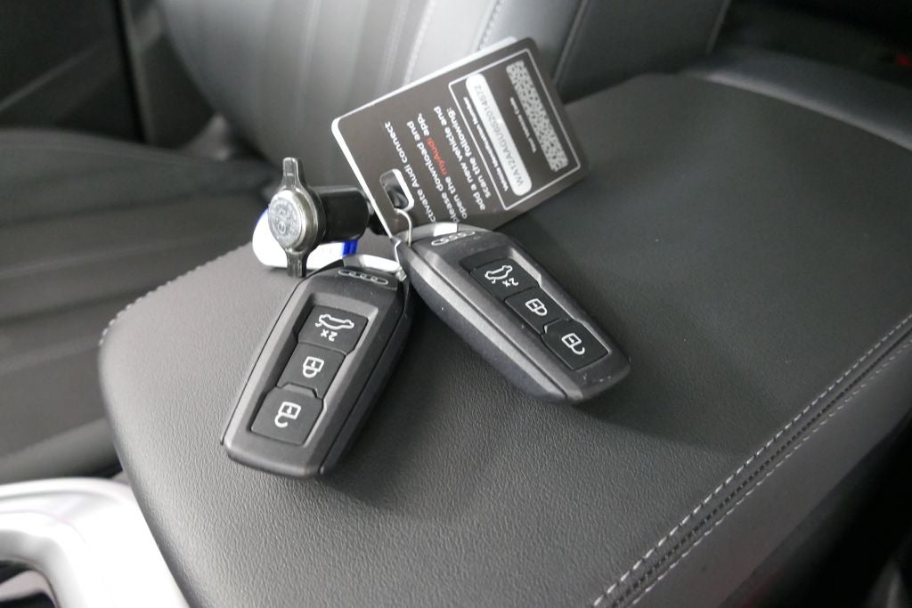 2025 Audi Q5 2.0T Premium Plus quattro