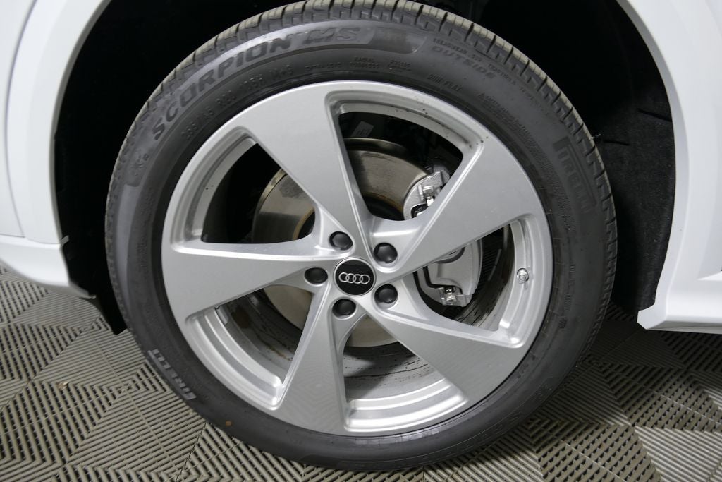 2025 Audi Q5 2.0T Premium Plus quattro