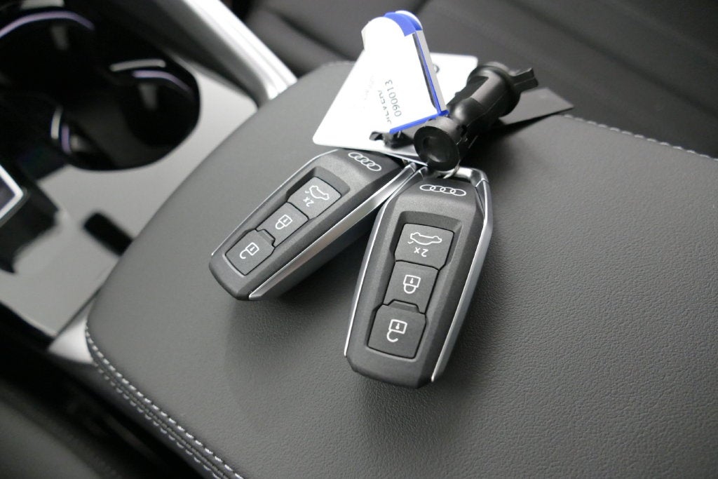 2026 Audi Q5 2.0T Premium Plus quattro