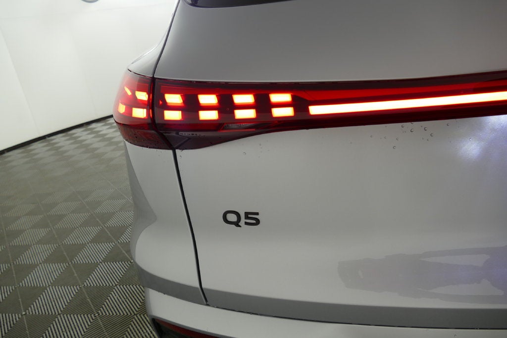 2026 Audi Q5 2.0T Premium Plus quattro