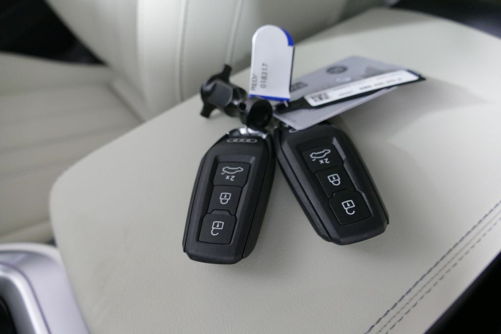 2026 Audi Q5 2.0T Premium Plus quattro