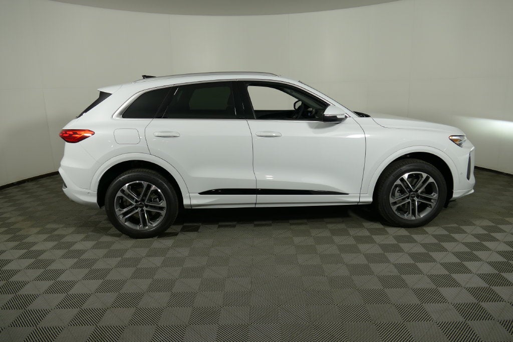 2026 Audi Q5 2.0T Premium Plus quattro