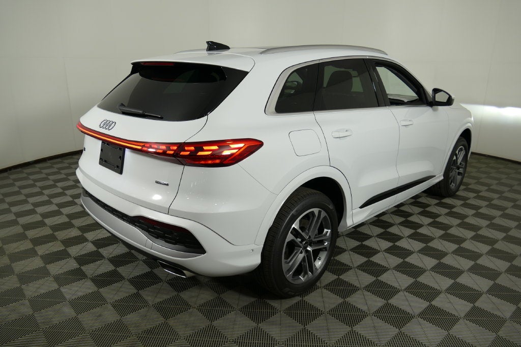 2026 Audi Q5 2.0T Premium Plus quattro