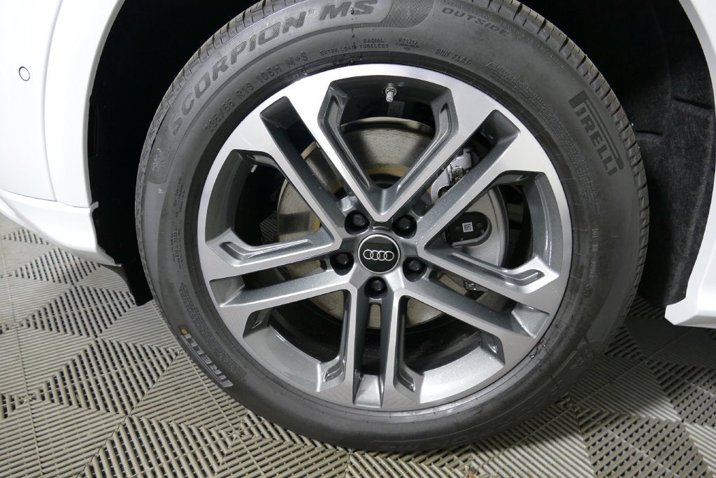 2026 Audi Q5 2.0T Premium Plus quattro