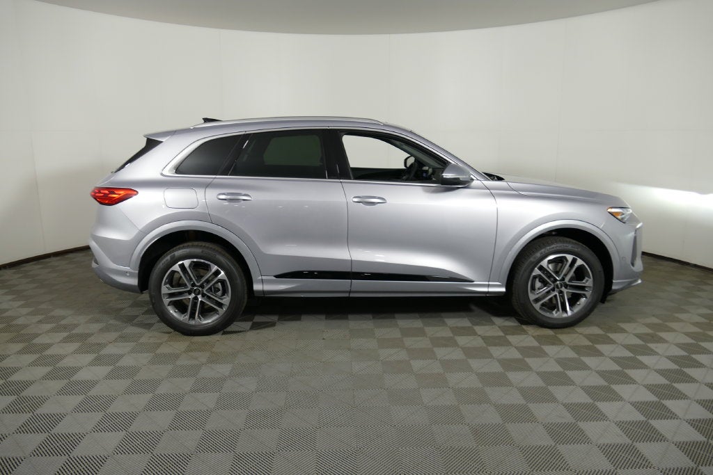 2026 Audi Q5 2.0T Premium Plus quattro